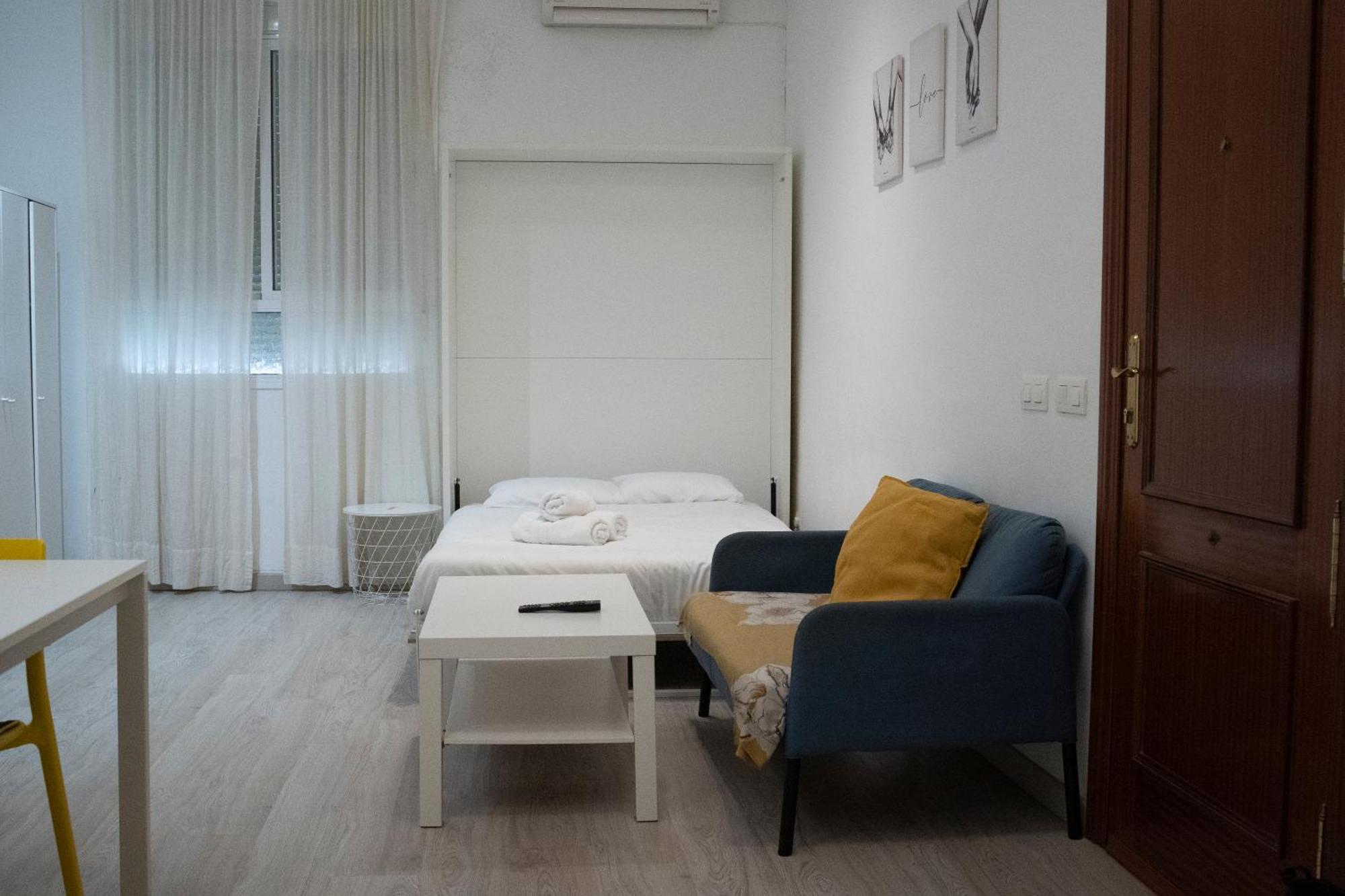 Estupendo Estudio Al Lado De Plaza La Merced Málaga Exterior foto